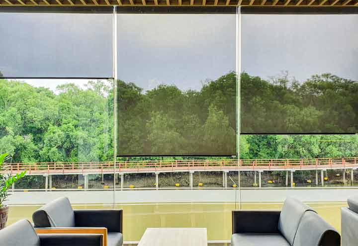 Solar Shades vs. Roller Shades: What’s the Difference?