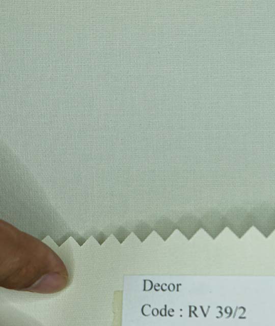 Cream Dimout Roller Shades (170g/m²) – RV 39-1/2 Decor