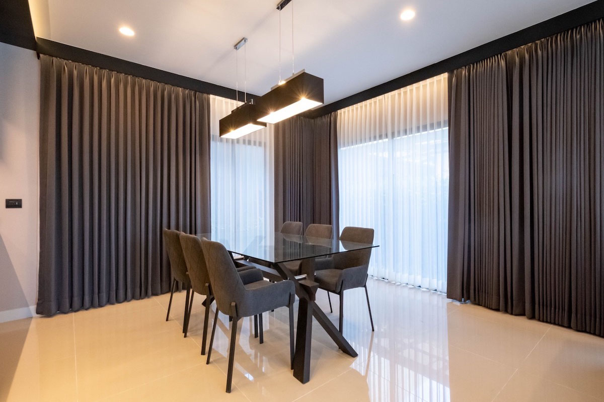 Dinning room gray black curtains