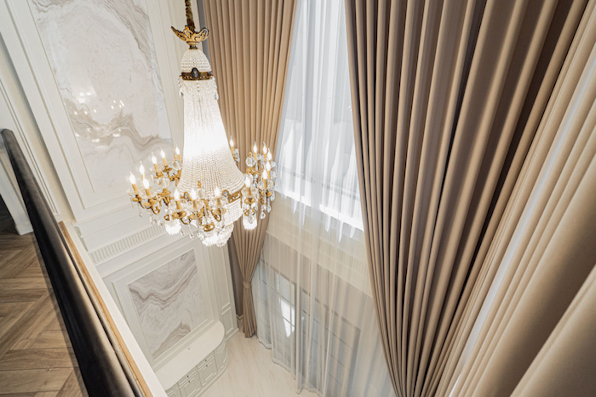 Double-height high-Ceiling Curtains.